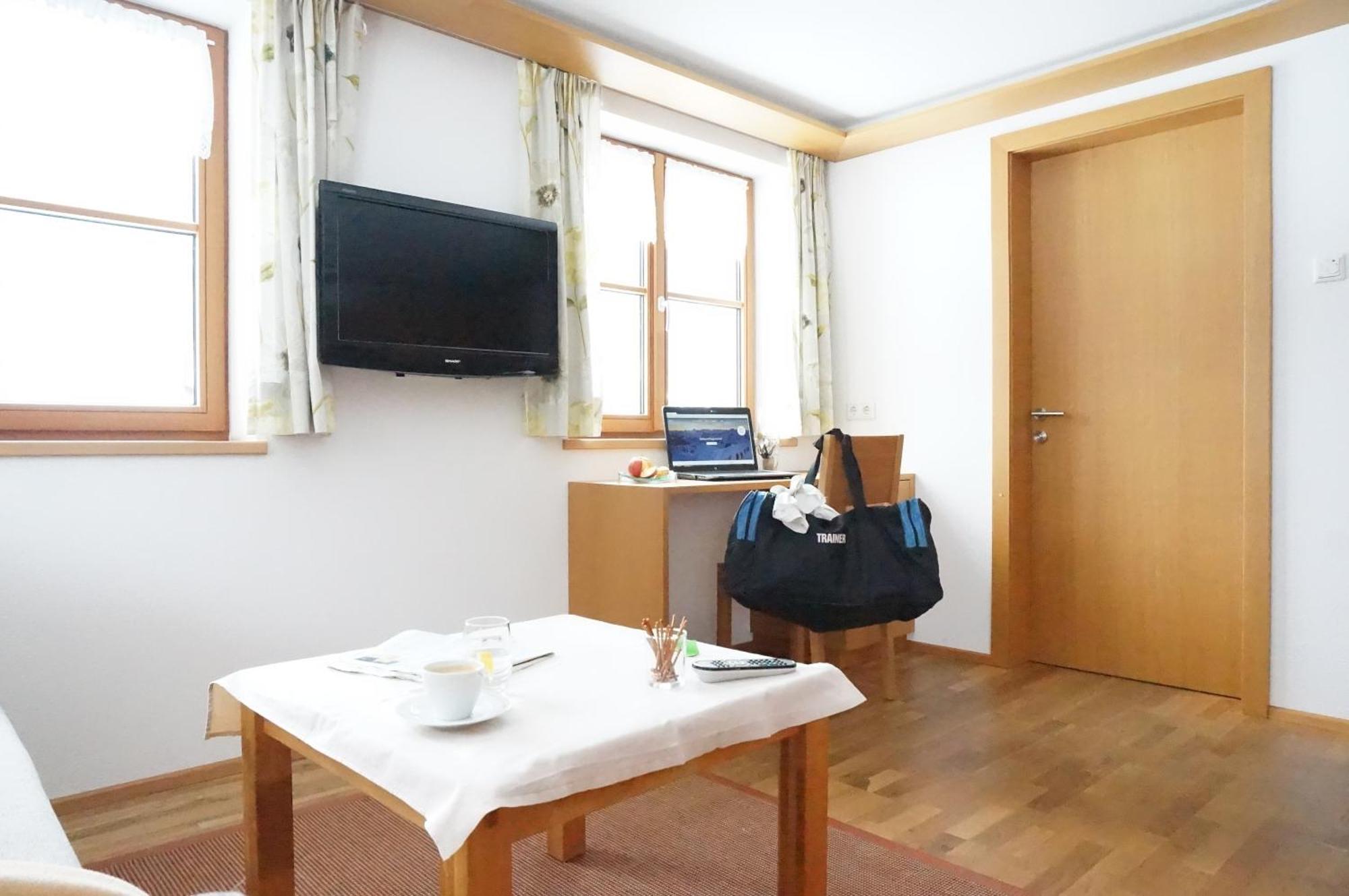 梅劳 Haus Schwendinger酒店 外观 照片
